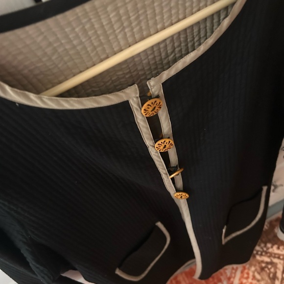 Jackets & Blazers - Elegant Black and Cream Women's Reversible Jacket, Quilted Button Closure EUC